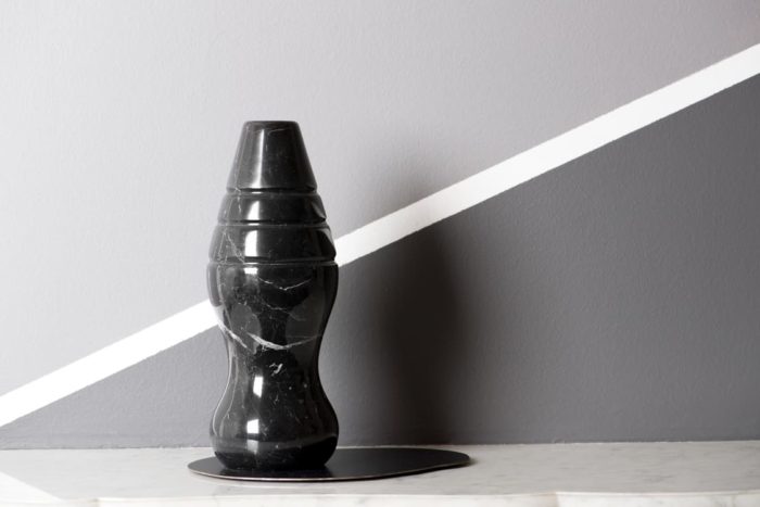 Scultura in marmo Acqua in forma